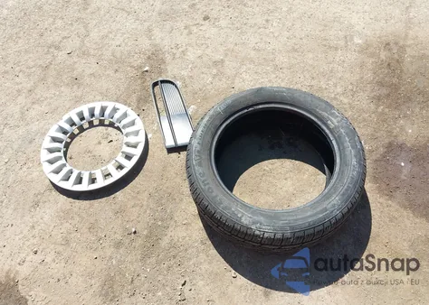 2014 Volkswagen Beetle 2.5L из США, поврежденный, VIN 3VWHX7AT7EM614979